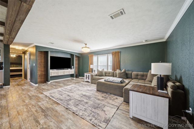 9858 N 38th Avenue W, Sperry, OK 74073