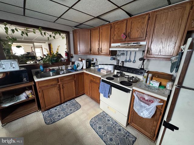 1611 WALNUT ST, Lebanon, PA 17042