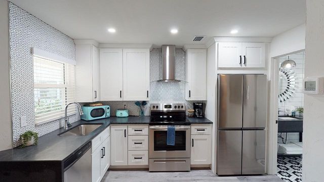 1912 MORRILL 1916, Sarasota, FL 34236