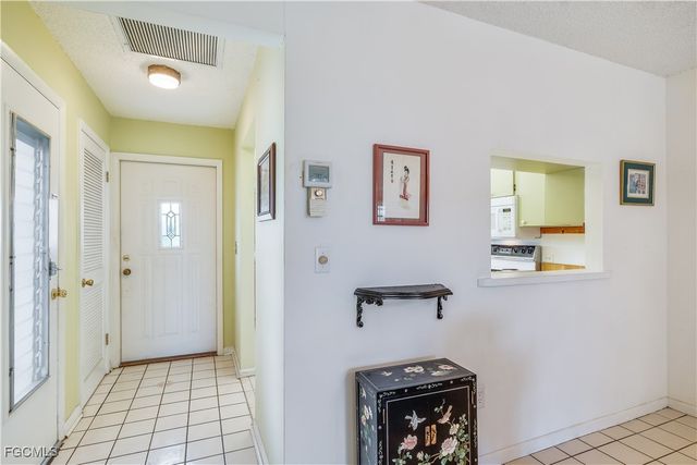 6992 Edgewater CIR, Fort Myers, FL 33919