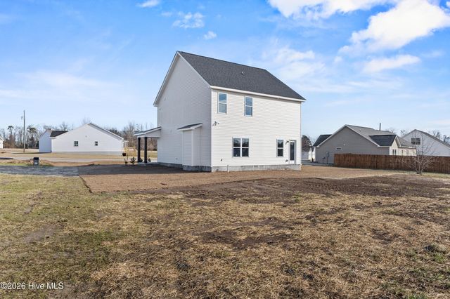 240 Deer Haven Drive, Richlands, NC 28574