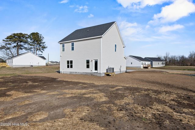 240 Deer Haven Drive, Richlands, NC 28574