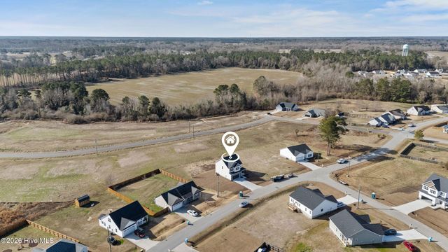 240 Deer Haven Drive, Richlands, NC 28574