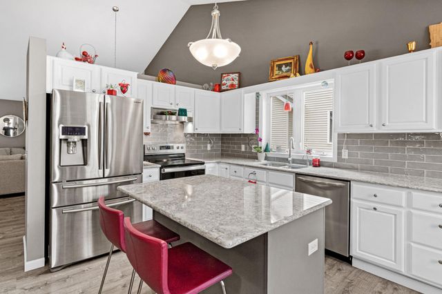 13800 Fernando Avenue, Apple Valley, MN 55124