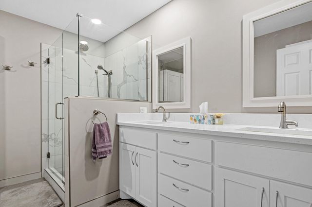 13800 Fernando Avenue, Apple Valley, MN 55124