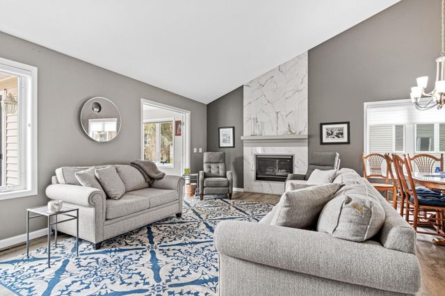 13800 Fernando Avenue, Apple Valley, MN 55124