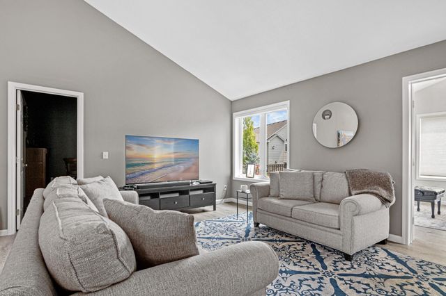 13800 Fernando Avenue, Apple Valley, MN 55124