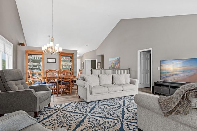 13800 Fernando Avenue, Apple Valley, MN 55124