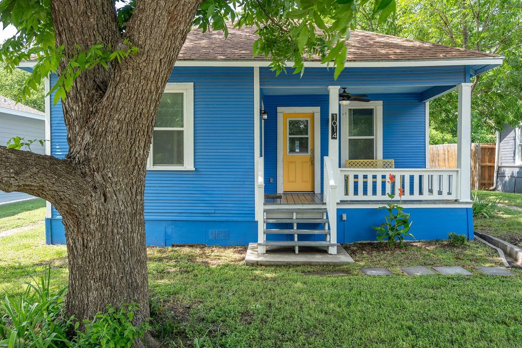 1014 W 6th ST, Taylor, TX 76574