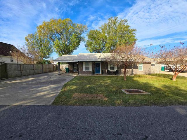 262 West 24th Street, Larose, LA 70373