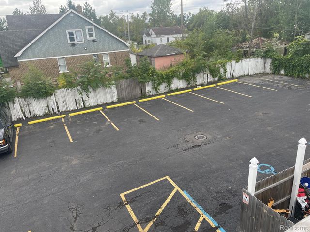 13837 Conant Street, Detroit, MI 48212