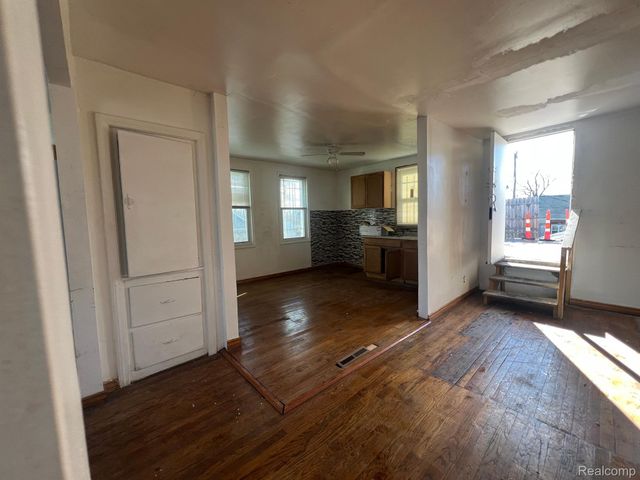 13837 Conant Street, Detroit, MI 48212