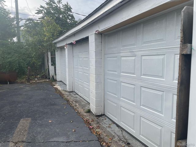 13837 Conant Street, Detroit, MI 48212