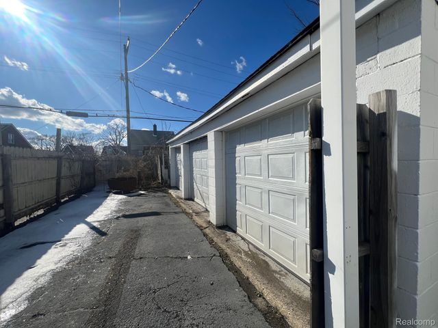 13837 Conant Street, Detroit, MI 48212