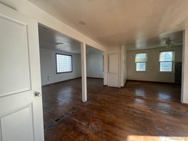 13837 Conant Street, Detroit, MI 48212