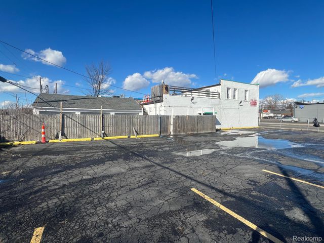 13837 Conant Street, Detroit, MI 48212