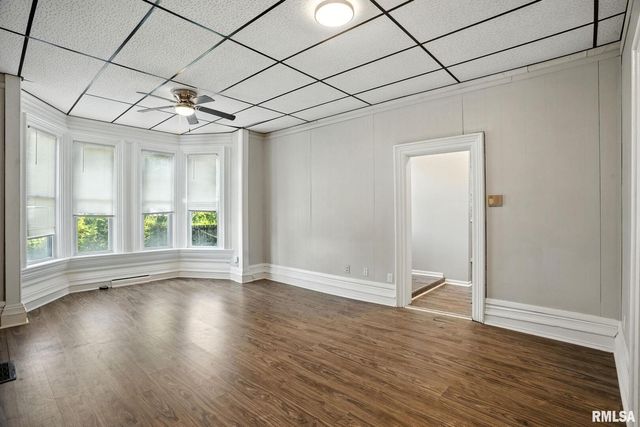 325 KIRKWOOD Boulevard, Davenport, IA 52803