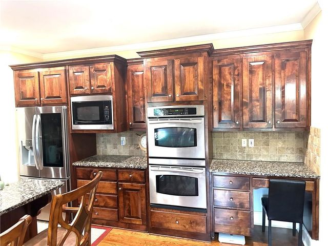 2852 Summer Branch Lane, Buford, GA 30519