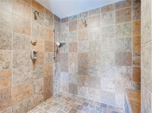 2852 Summer Branch Lane, Buford, GA 30519