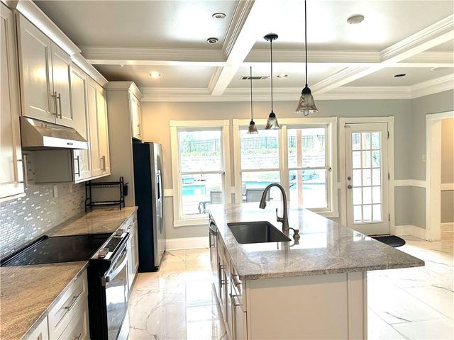 2852 Summer Branch Lane, Buford, GA 30519
