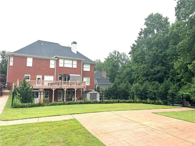 2852 Summer Branch Lane, Buford, GA 30519