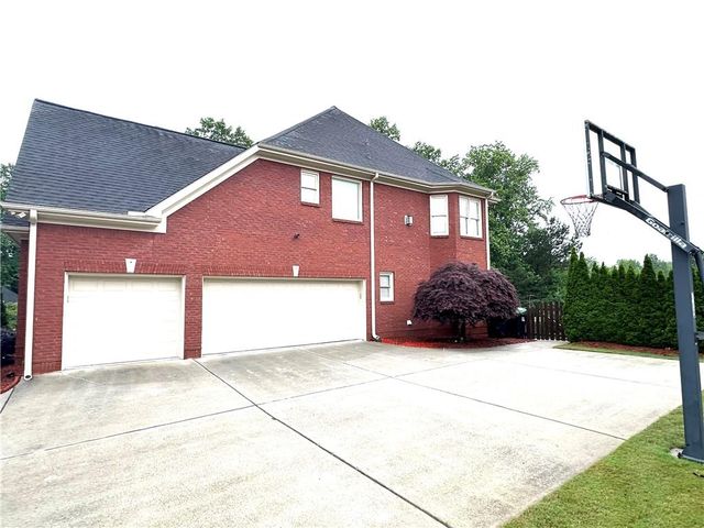 2852 Summer Branch Lane, Buford, GA 30519