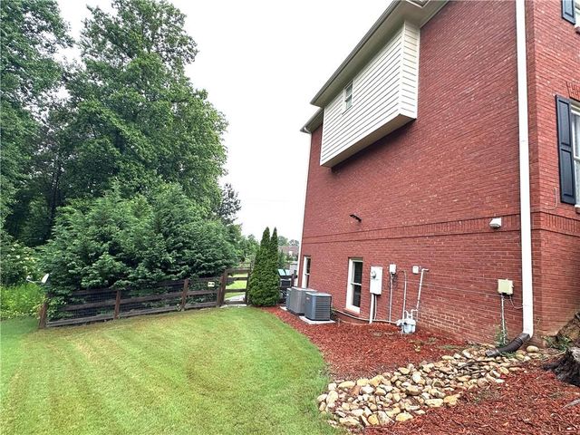 2852 Summer Branch Lane, Buford, GA 30519