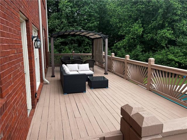2852 Summer Branch Lane, Buford, GA 30519