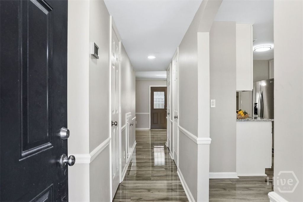 Image 3 of property listing at 2 Seagull Lane, Savannah, GA 31419