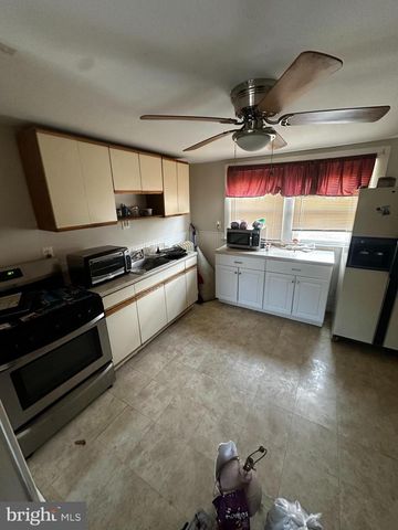 500 WASHBURN AVE, Baltimore, MD 21225
