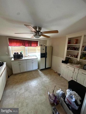 500 WASHBURN AVE, Baltimore, MD 21225