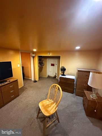 500 WASHBURN AVE, Baltimore, MD 21225