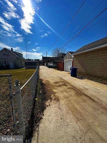 500 WASHBURN AVE, Baltimore, MD 21225