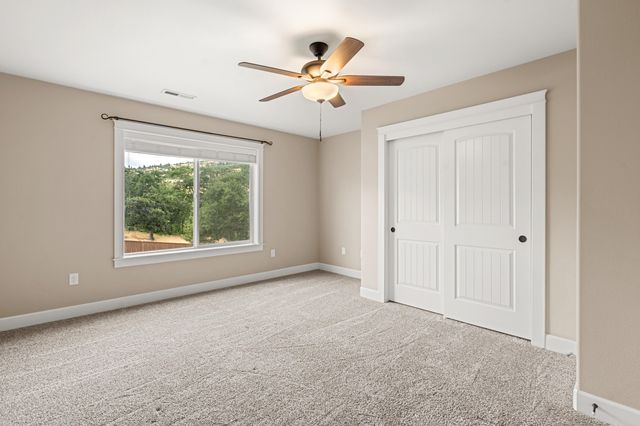 4375 Vista Pointe Drive, Medford, OR 97504