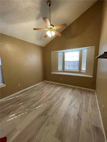 2510 Crestlea Dr, Corpus Christi, TX 78415