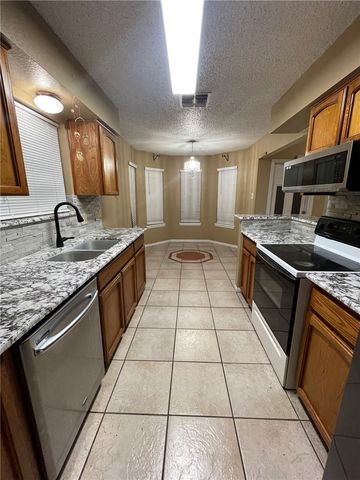 2510 Crestlea Dr, Corpus Christi, TX 78415