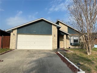 2510 Crestlea Dr, Corpus Christi, TX 78415