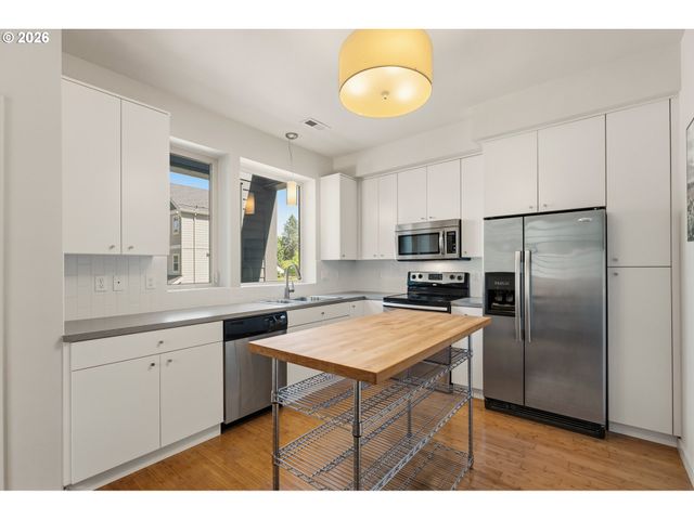 14794 Sw WATERSHED Ln, Beaverton, OR 97007