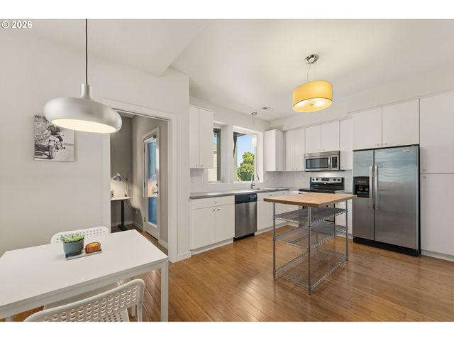 14794 Sw WATERSHED Ln, Beaverton, OR 97007
