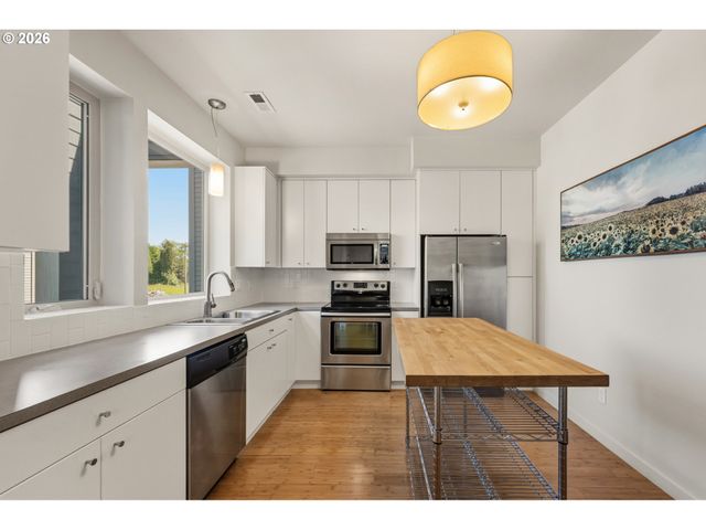 14794 Sw WATERSHED Ln, Beaverton, OR 97007