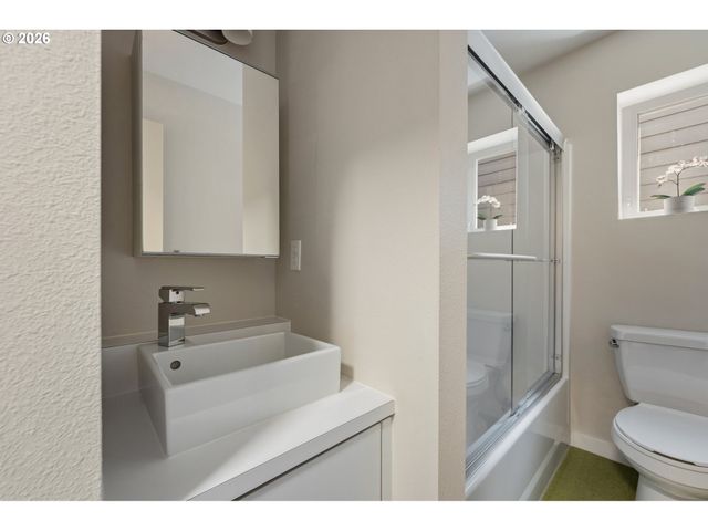 14794 Sw WATERSHED Ln, Beaverton, OR 97007