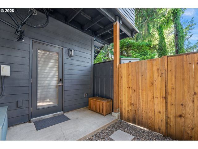 14794 Sw WATERSHED Ln, Beaverton, OR 97007