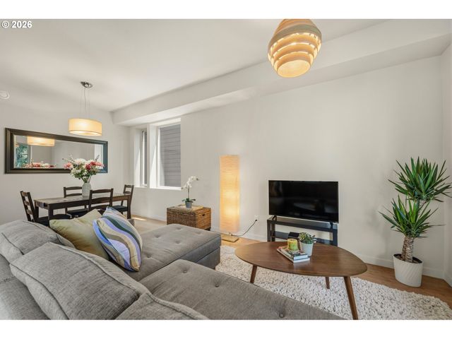 14794 Sw WATERSHED Ln, Beaverton, OR 97007