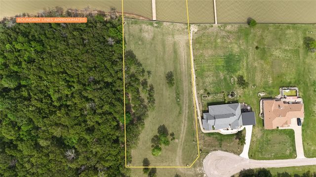 401 Meandering Way, Corsicana, TX 75109