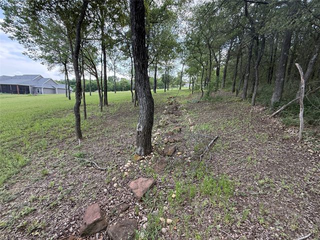 401 Meandering Way, Corsicana, TX 75109
