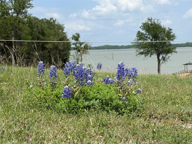 401 Meandering Way, Corsicana, TX 75109