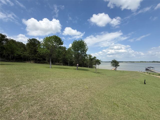 401 Meandering Way, Corsicana, TX 75109