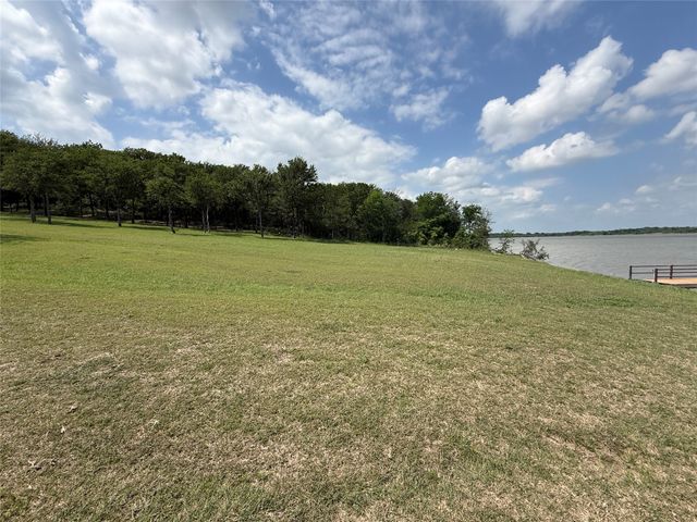 401 Meandering Way, Corsicana, TX 75109