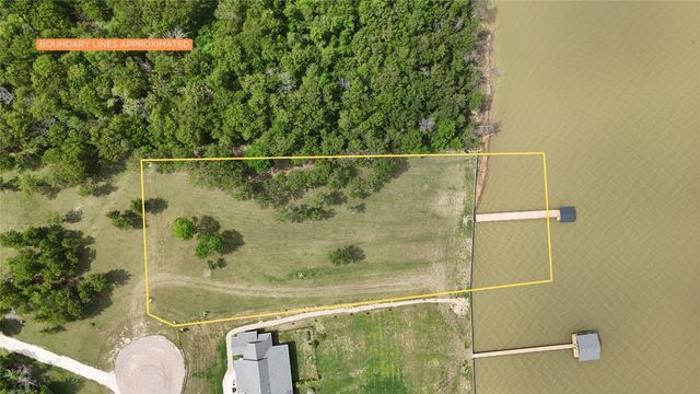 401 Meandering Way, Corsicana, TX 75109