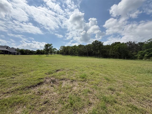401 Meandering Way, Corsicana, TX 75109